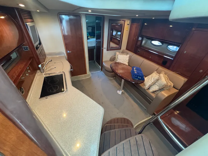 Slide: The Image of Sea Ray 390 SUNDANCER 2004 - 46