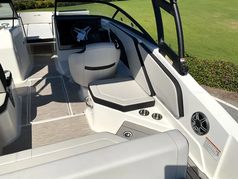 Slide: The Image of Sea Ray SPX 210 Outboard 2026 - 11