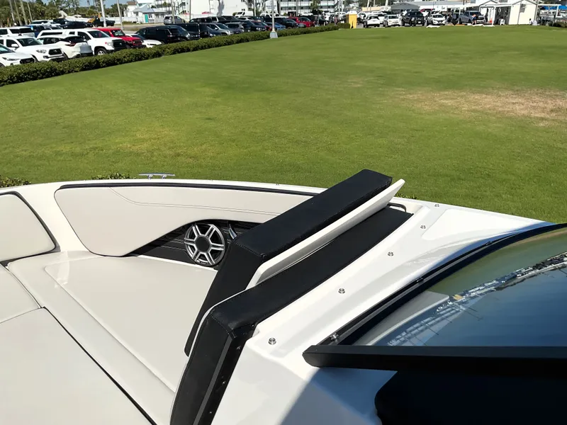 Slide: The Image of Sea Ray SPX 210 Outboard 2026 - 26