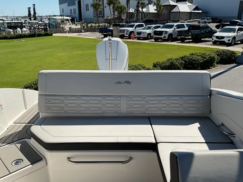 Slide: The Image of Sea Ray SPX 210 Outboard 2026 - 30