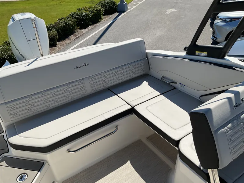 Slide: The Image of Sea Ray SPX 210 Outboard 2026 - 33