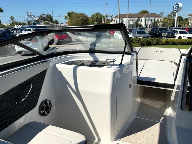 Slide: The Image of Sea Ray SPX 210 Outboard 2026 - 37