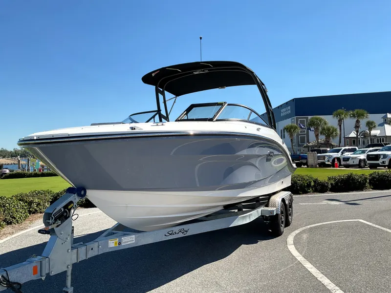 Slide: The Image of Sea Ray SPX 210 Outboard 2026 - 4