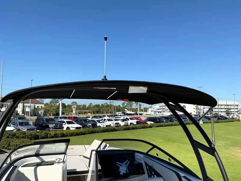 Slide: The Image of Sea Ray SPX 210 Outboard 2026 - 45