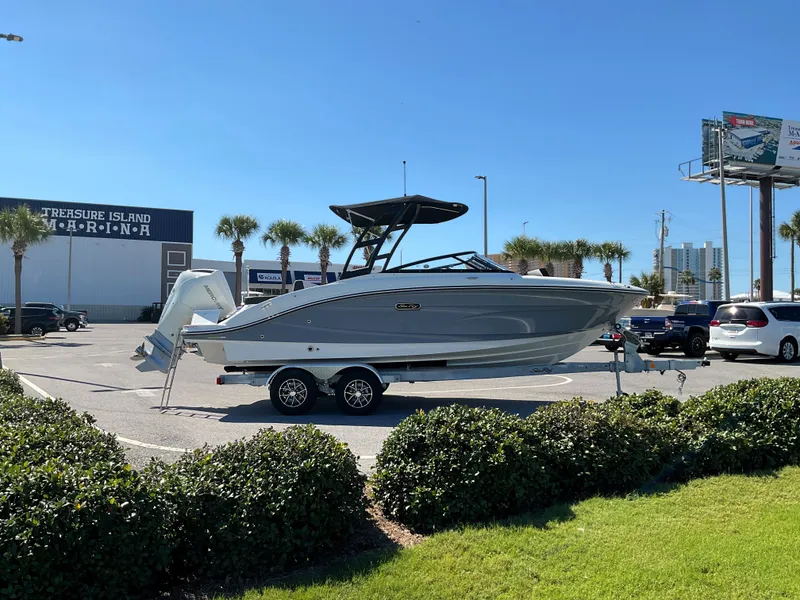 Slide: The Image of Sea Ray SPX 210 Outboard 2026 - 7