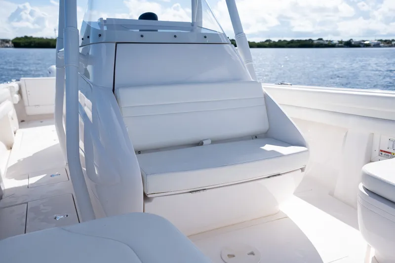 Slide: The Image of Intrepid 327 CC 2016 - 18