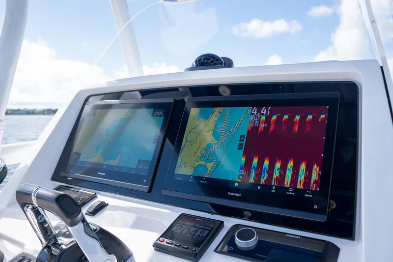 Slide: The Image of Intrepid 327 CC 2016 - 25