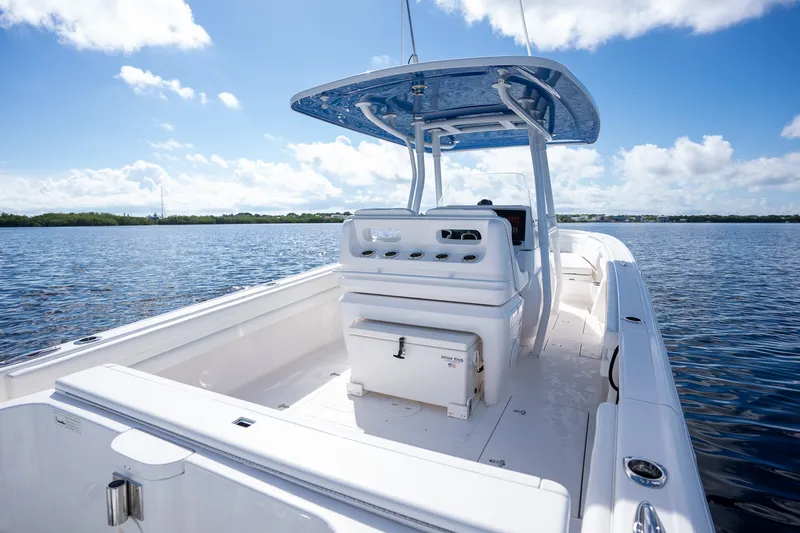 Slide: The Image of Intrepid 327 CC 2016 - 27