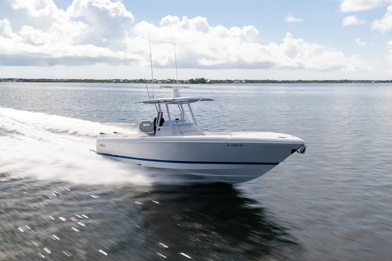 Slide: The Image of Intrepid 327 CC 2016 - 6