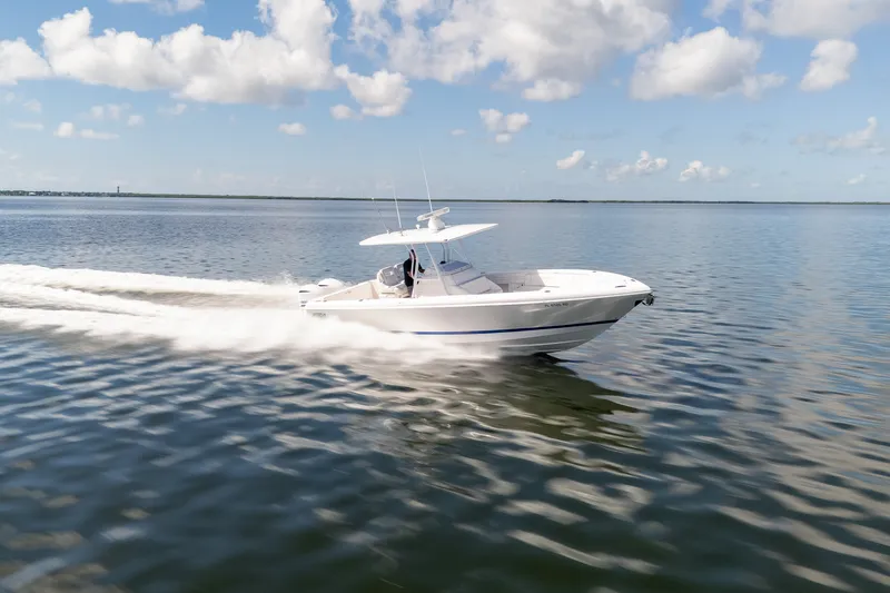 Slide: The Image of Intrepid 327 CC 2016 - 8