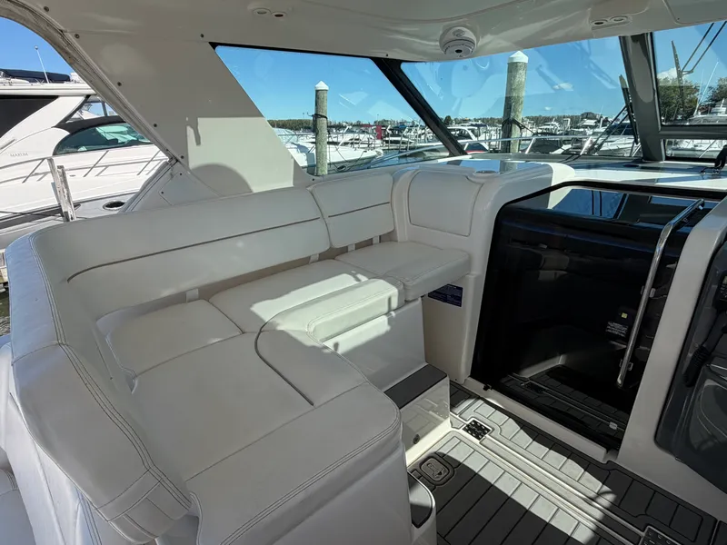 Slide: The Image of Tiara 3600 SOVRAN 2006 - 13