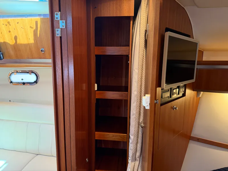 Slide: The Image of Tiara 3600 SOVRAN 2006 - 34