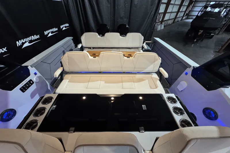 Slide: The Image of Saxdor 320 GTO 2024 - 15