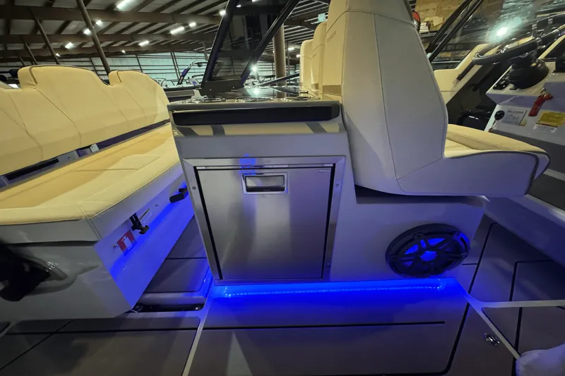 Slide: The Image of Saxdor 320 GTO 2024 - 19