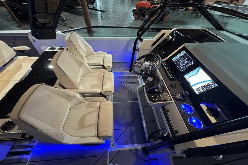 Slide: The Image of Saxdor 320 GTO 2024 - 21