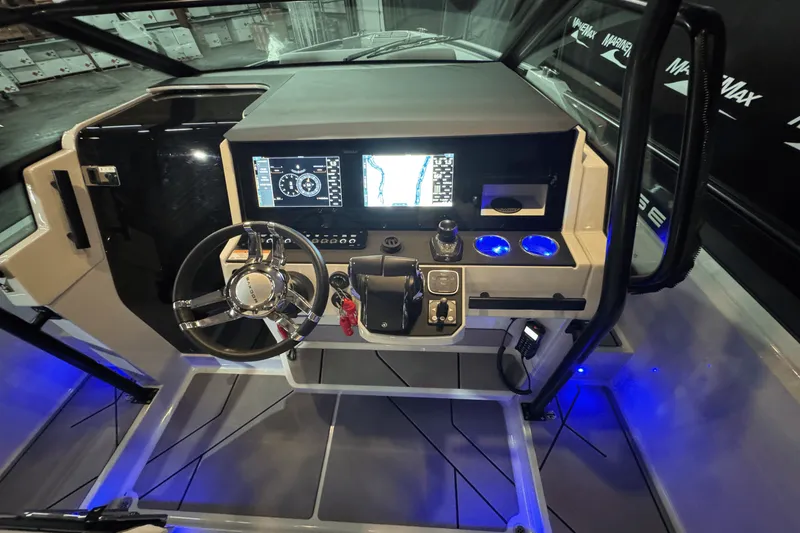 Slide: The Image of Saxdor 320 GTO 2024 - 23