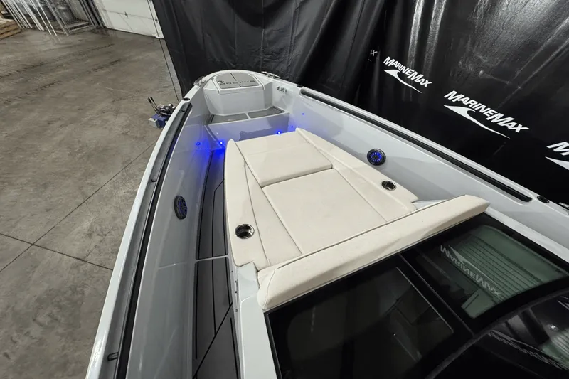 Slide: The Image of Saxdor 320 GTO 2024 - 48