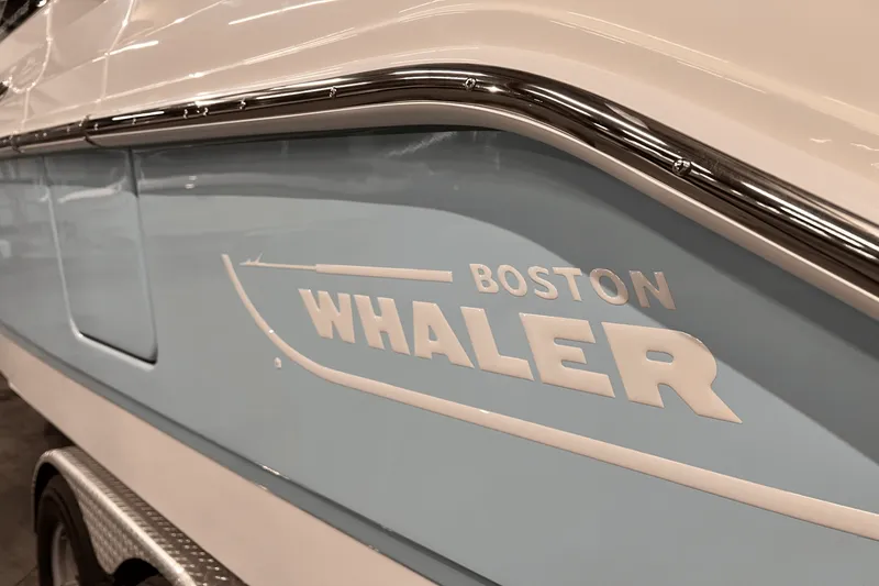 Slide: The Image of Boston Whaler 280 Vantage 2025 - 2