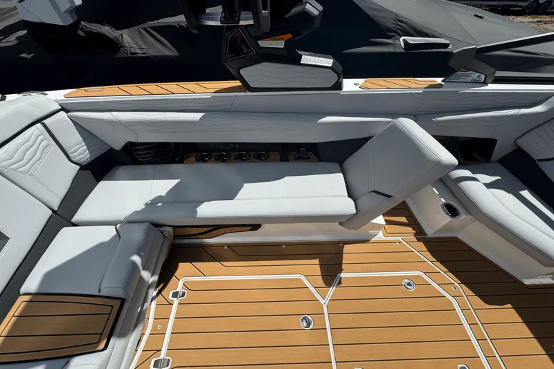 Slide: The Image of Nautique Super Air Nautique G25 2025 - 27