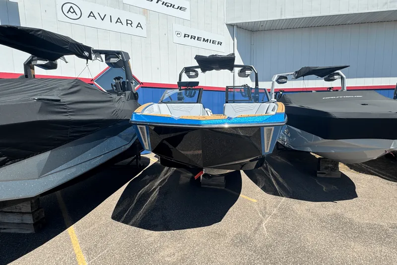 Slide: The Image of Nautique Super Air Nautique G25 2025 - 3