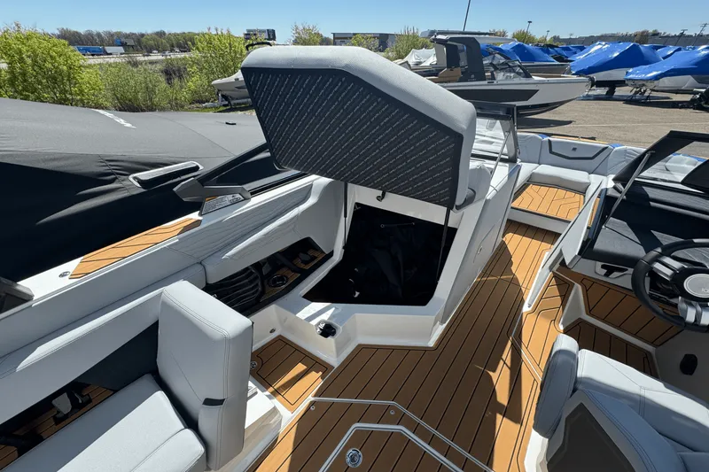 Slide: The Image of Nautique Super Air Nautique G25 2025 - 31