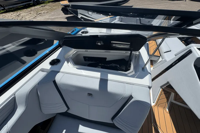 Slide: The Image of Nautique Super Air Nautique G25 2025 - 32