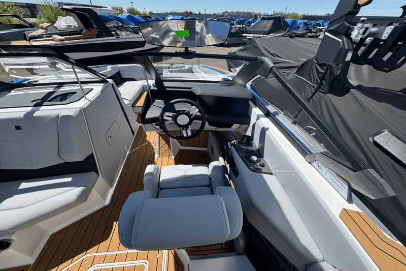 Slide: The Image of Nautique Super Air Nautique G25 2025 - 36