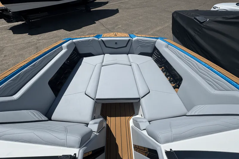 Slide: The Image of Nautique Super Air Nautique G25 2025 - 41