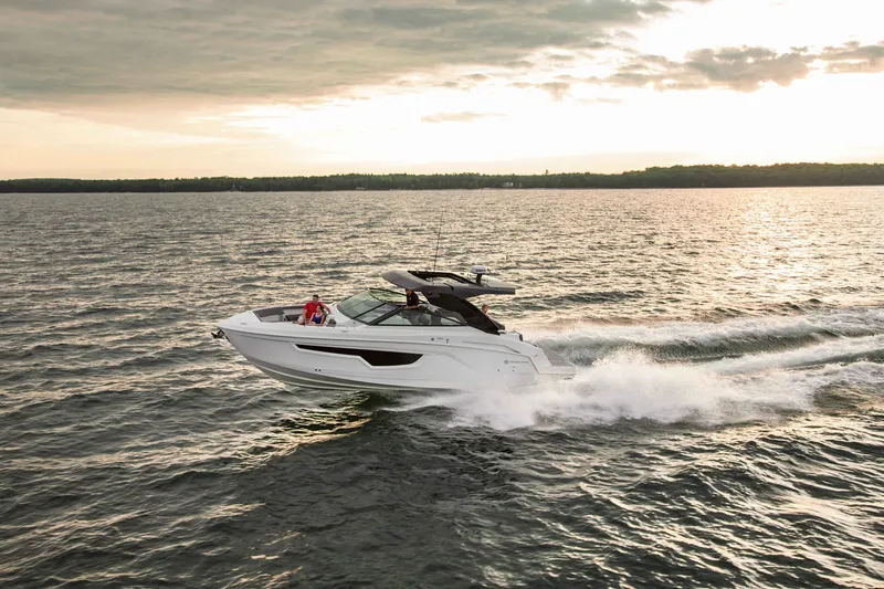 Slide: The Image of Cruisers 34 GLS IO Type 2026 - 14