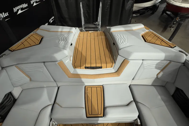 Slide: The Image of Nautique Super Air Nautique G23 2025 - 11