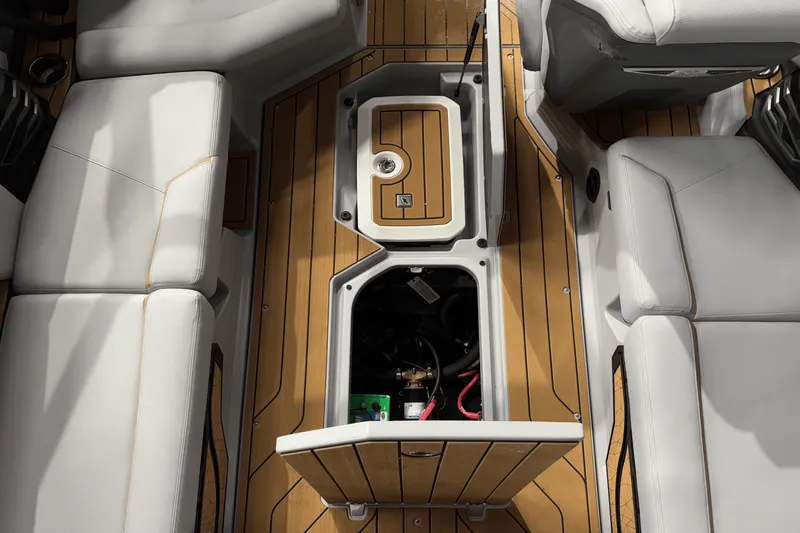 Slide: The Image of Nautique Super Air Nautique G23 2025 - 17