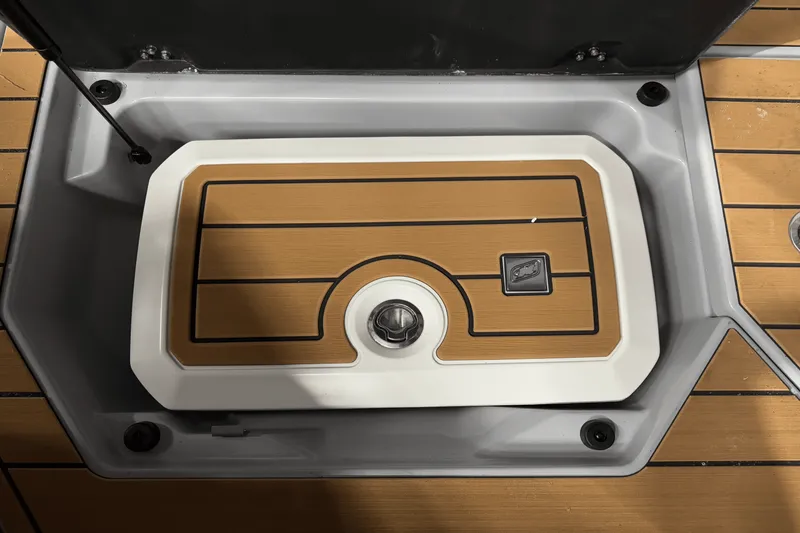 Slide: The Image of Nautique Super Air Nautique G23 2025 - 18