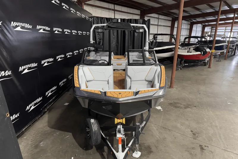 Slide: The Image of Nautique Super Air Nautique G23 2025 - 2