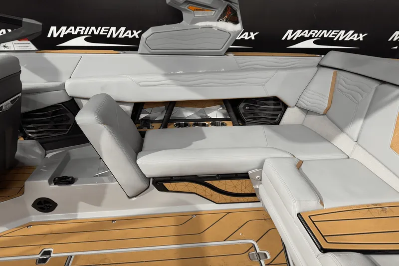 Slide: The Image of Nautique Super Air Nautique G23 2025 - 26