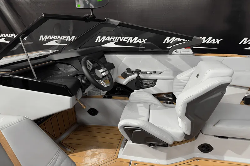 Slide: The Image of Nautique Super Air Nautique G23 2025 - 32