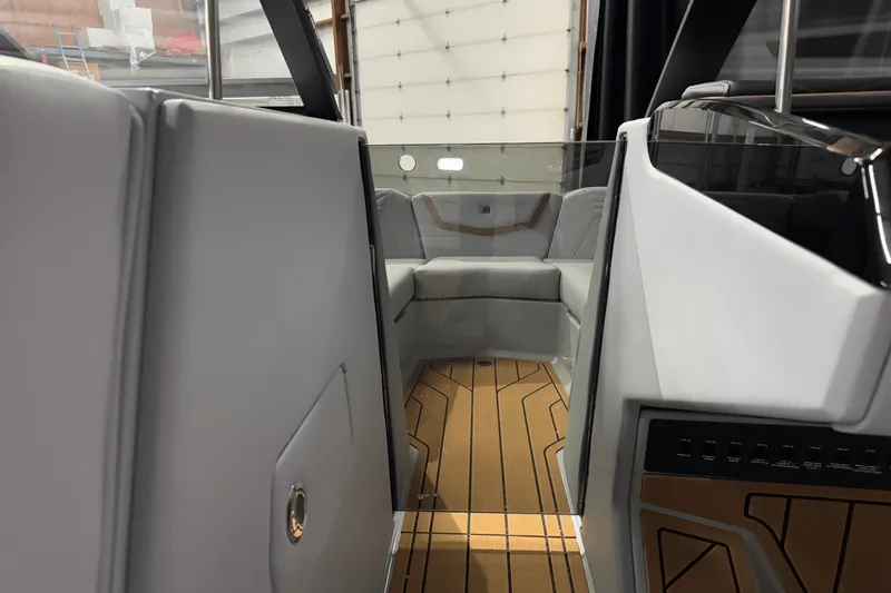 Slide: The Image of Nautique Super Air Nautique G23 2025 - 44