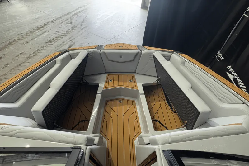 Slide: The Image of Nautique Super Air Nautique G23 2025 - 47