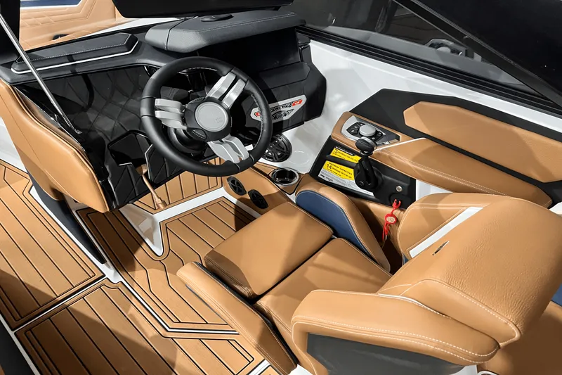 Slide: The Image of Nautique Super Air Nautique S21 2025 - 11