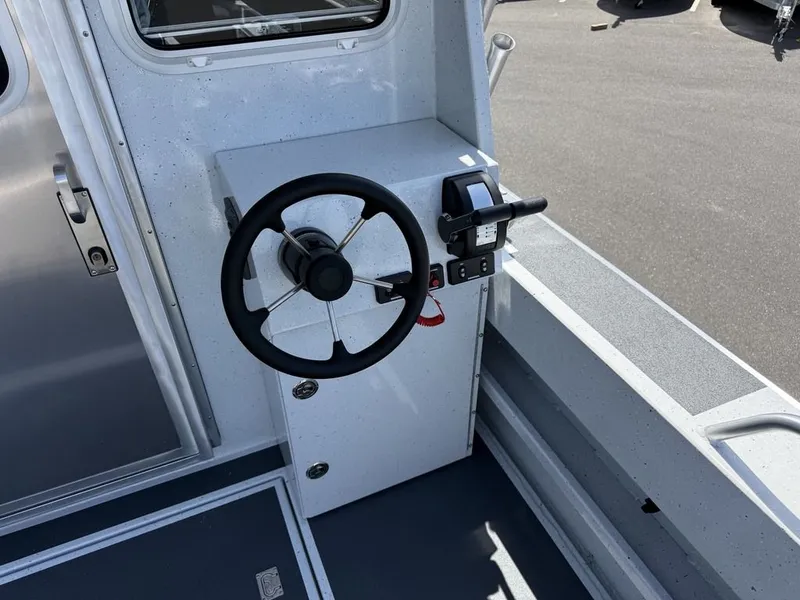 Slide: The Image of North River 2700 Offshore S 2027 - 8