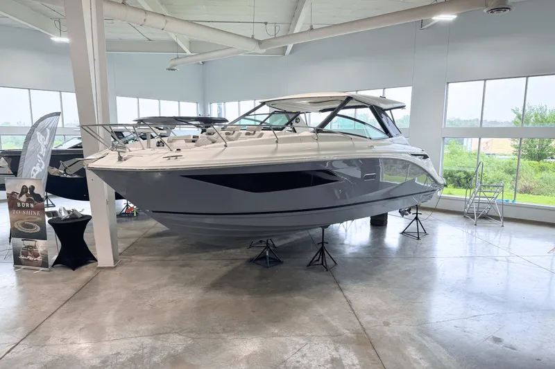 The Image of Sea Ray Sundancer 320 2025 - 0