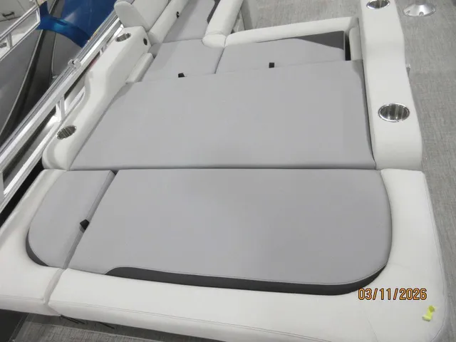 Slide: The Image of Avalon 2385 25 Venture 85 VRB 2026 - 14