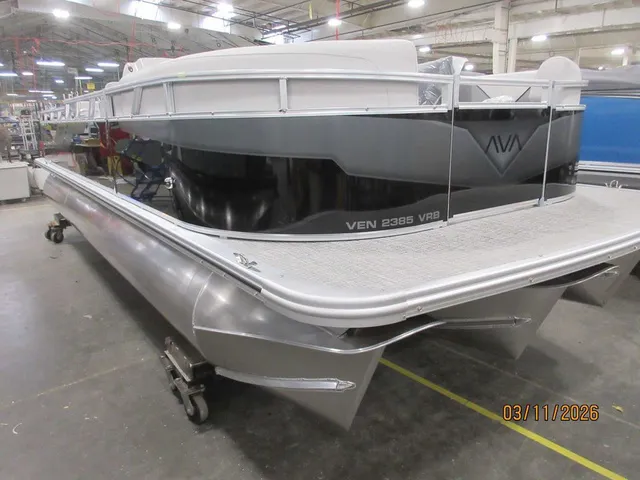 Slide: The Image of Avalon 2385 25 Venture 85 VRB 2026 - 2