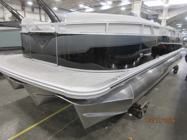 Slide: The Image of Avalon 2385 25 Venture 85 VRB 2026 - 8