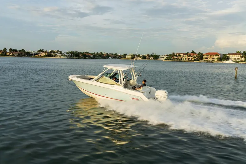 Slide: The Image of Boston Whaler 240 Vantage 2025 - 77