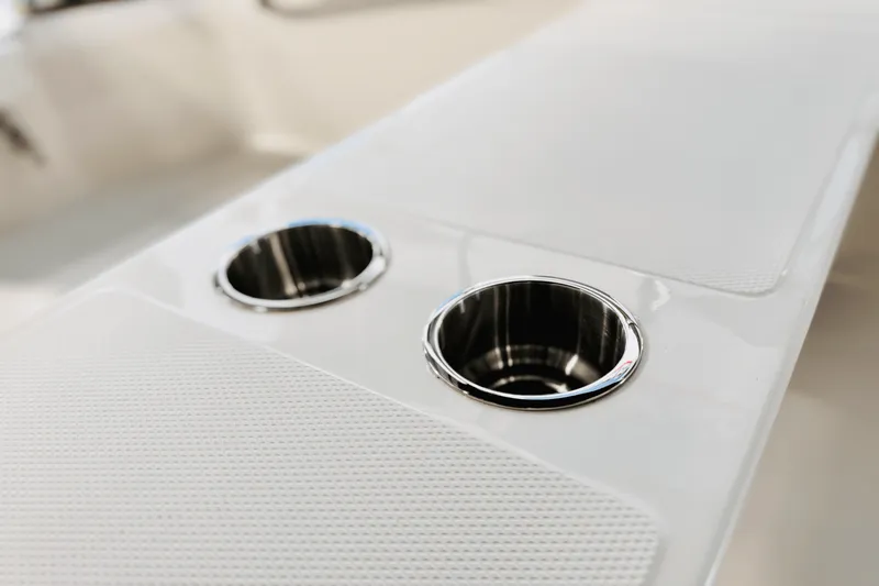 Slide: The Image of Boston Whaler 130 Super Sport 2025 - 10