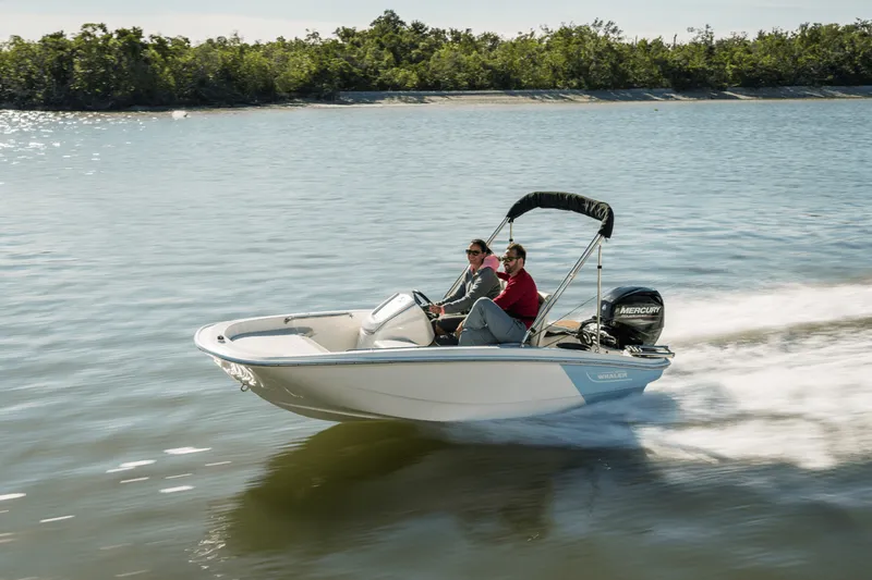 Slide: The Image of Boston Whaler 130 Super Sport 2025 - 24
