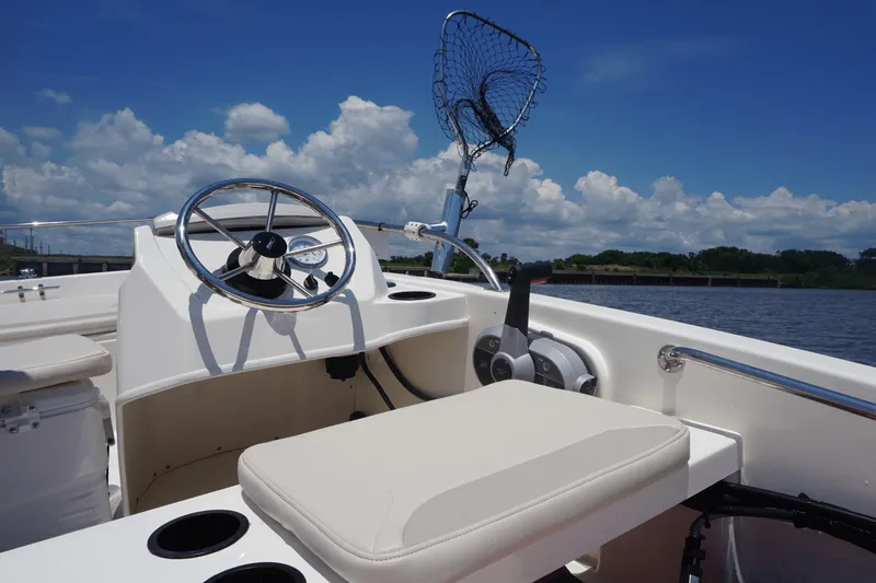Slide: The Image of Boston Whaler 130 Super Sport 2025 - 65