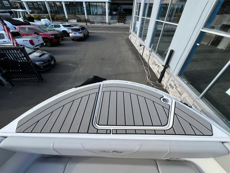 Slide: The Image of Sea Ray SDX 270 Outboard 2025 - 26