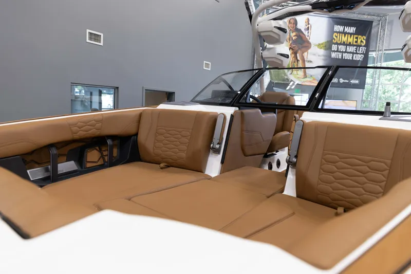 Slide: The Image of Malibu 24 MXZ 2026 - 10