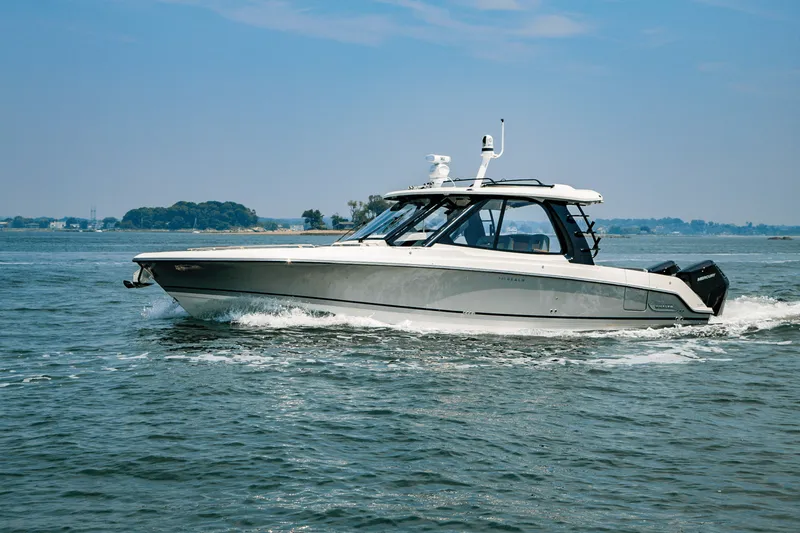 The Image of Boston Whaler 380 Realm 2025 - 0